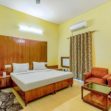Hotel Executive Hasanganj Kültér fotó