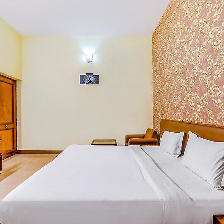 Hotel Executive Hasanganj Kültér fotó