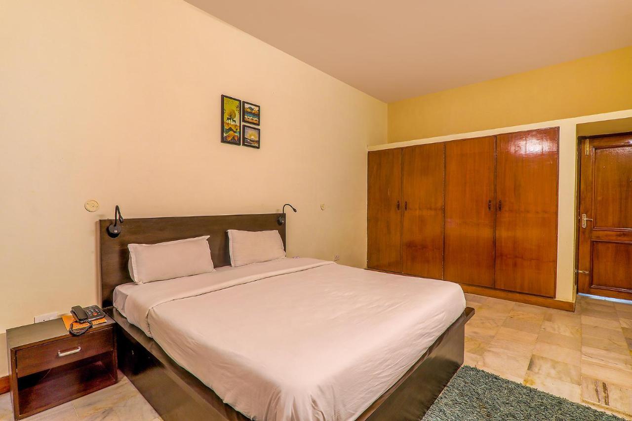 Hotel Executive Hasanganj Kültér fotó