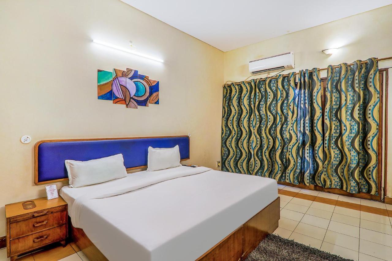 Hotel Executive Hasanganj Kültér fotó